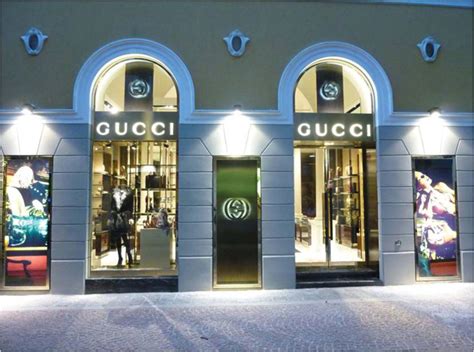 foto di gucci varese|negozi gucci usati.